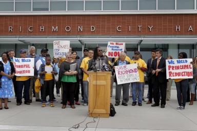 http://i552.photobucket.com/albums/jj321/jpmassar/StrikeDebt/richmond-press-conference_zps909e0900.jpg